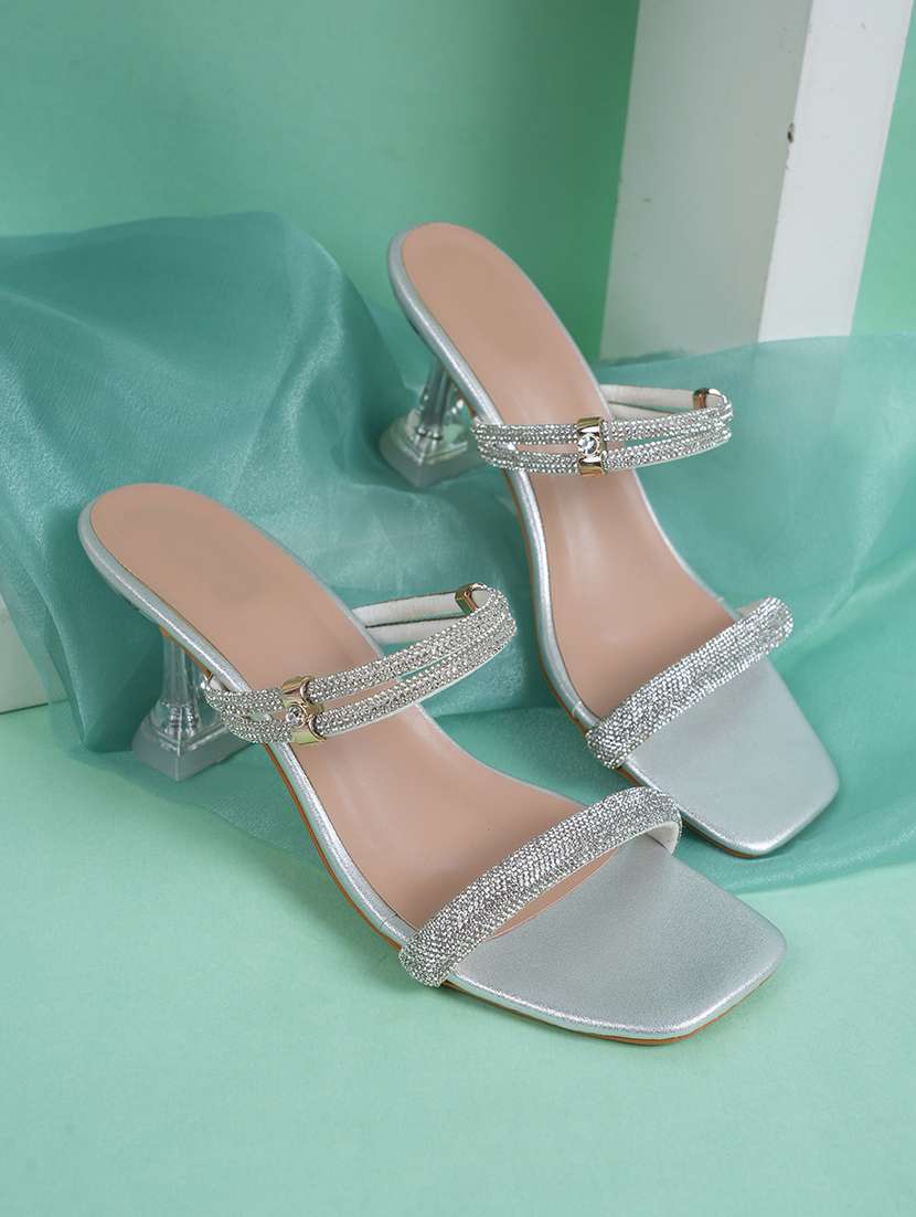 women slip on sandals