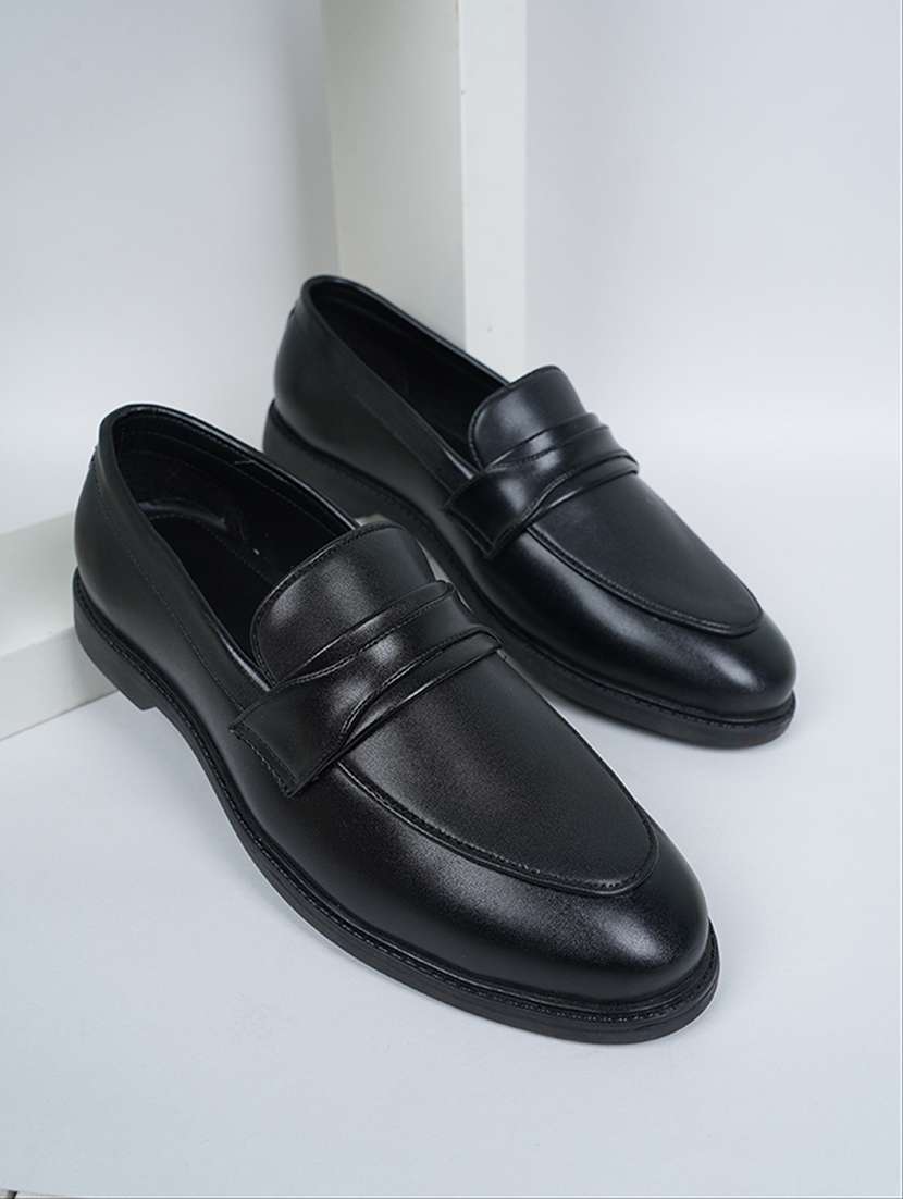 men black slip on loafer