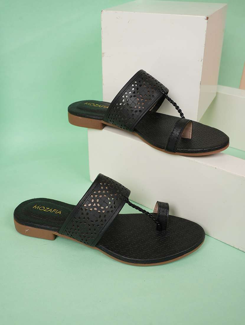 women solid slip on flat sandal