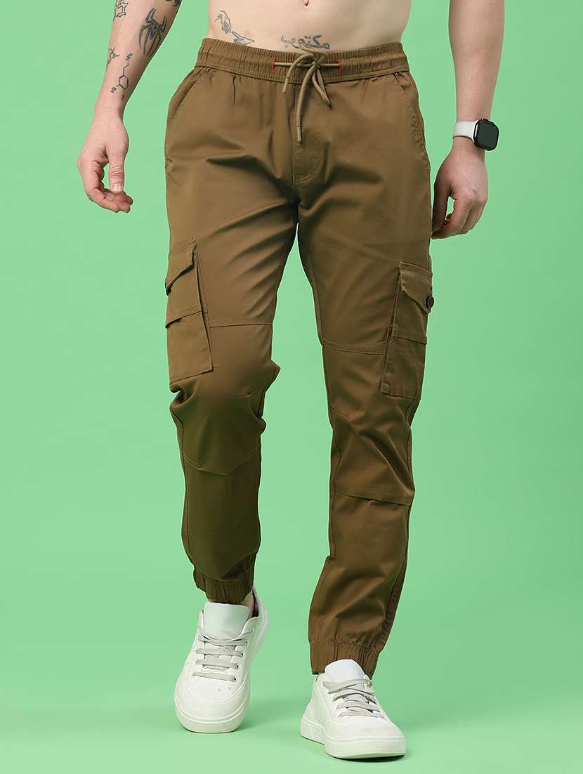 men solid mid rise regular fit jogger