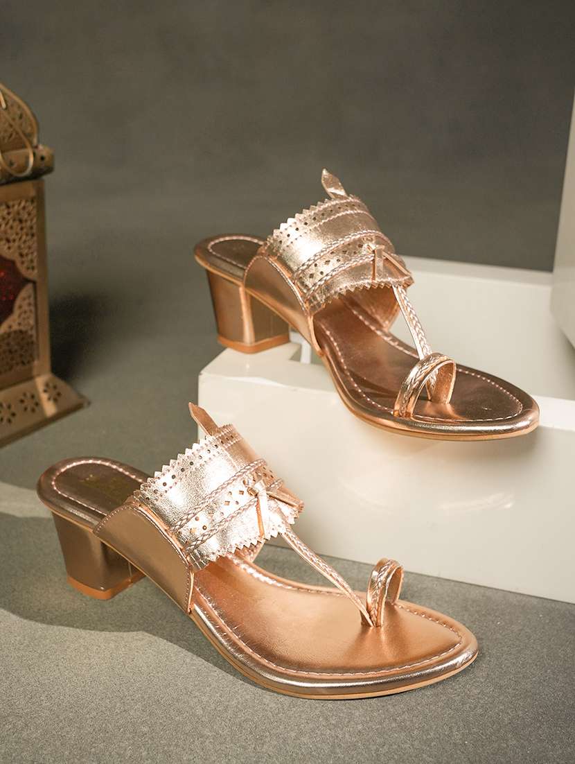 women solid one toe block heel sandal