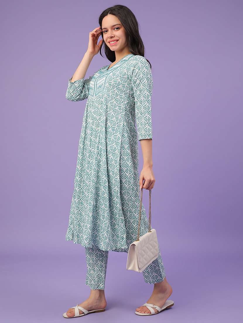 women printed three quarter sleeves kurta and pant set  - 22345674 -  Standard Image - 2