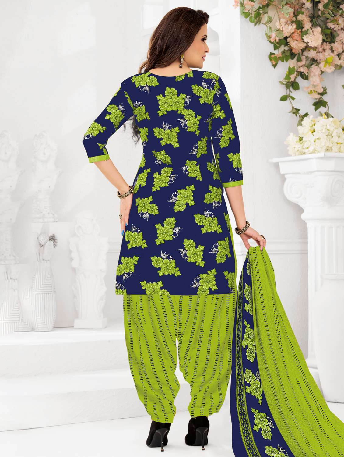 Women Printed Three Quarter Sleeve Kurta Patiala With Dupatta Set - 22345720 -  Standard Image - 2