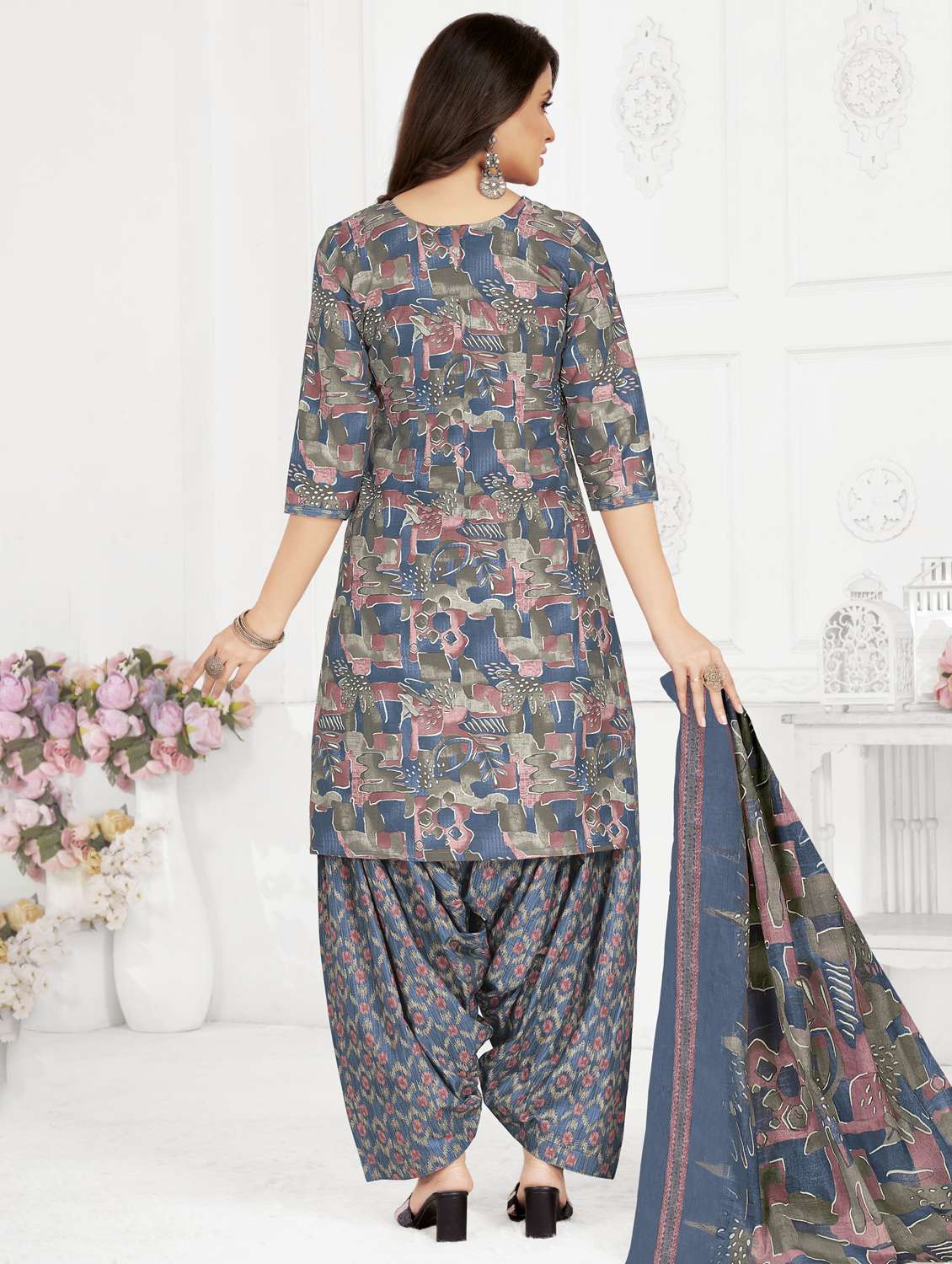 women printed three quarter sleeve kurta patiala with dupatta set - 22345722 -  Standard Image - 2