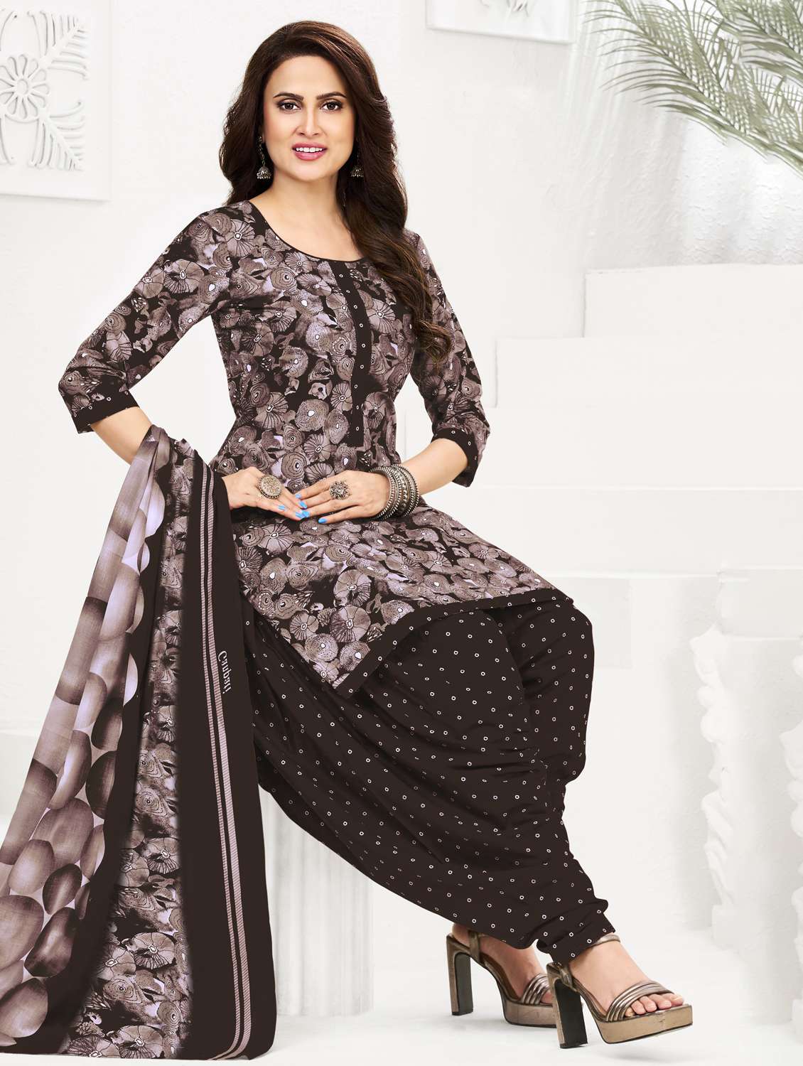 women printed three quarter sleeve kurta patiala with dupatta set