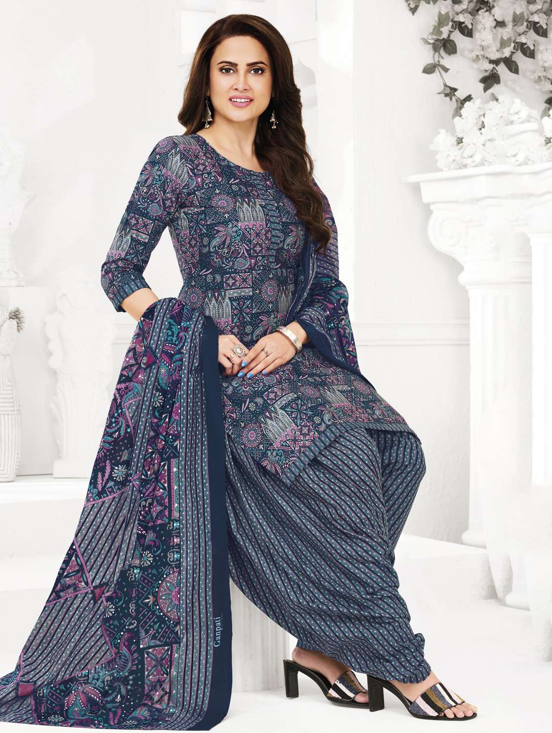 women printed three quarter sleeve kurta patiala with dupatta set