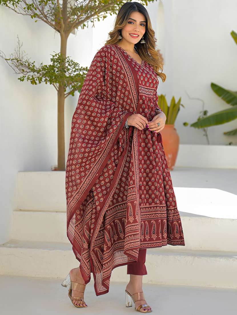 Women Printed Three Quarter Sleeve Kurta Pant With Dupatta Set - 22345786 -  Standard Image - 2