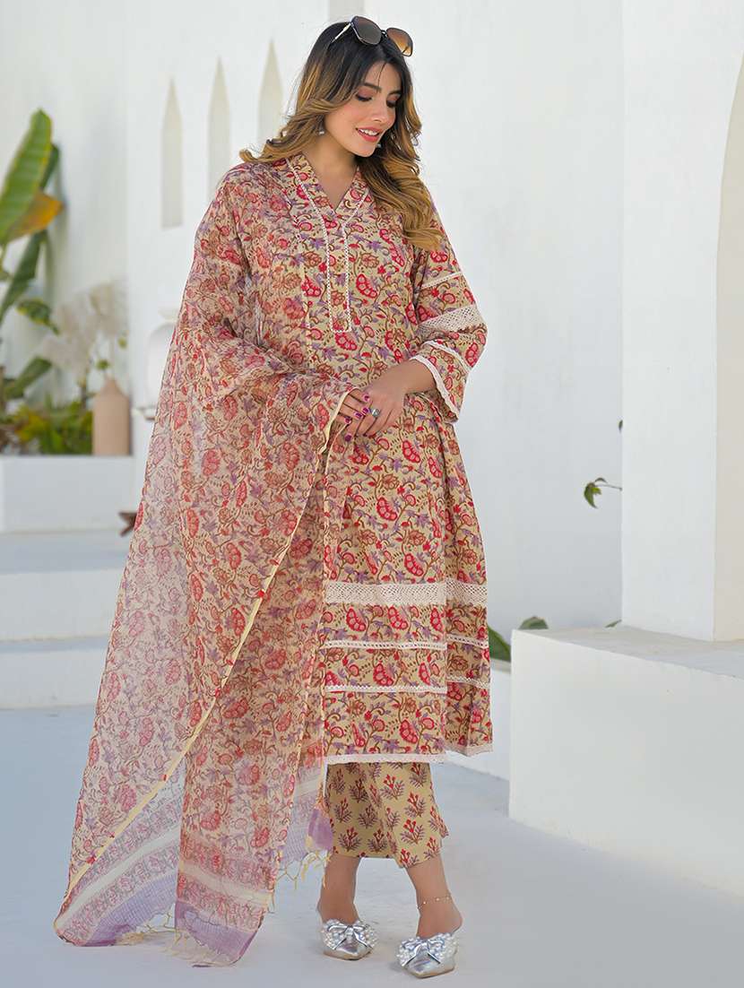 women printed three quarter sleeve kurta pant with dupatta set