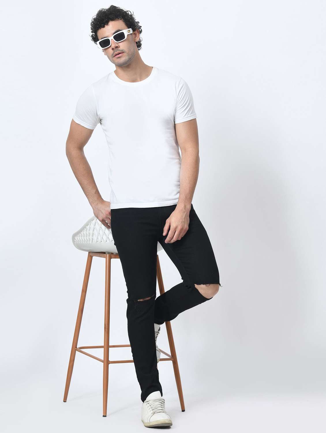 men slash knee mid rise skinny fit jean - 22347871 -  Standard Image - 2