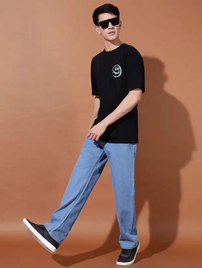 men solid mid rise relaxed fit jeans  - 22348933 -  Standard Image - 2