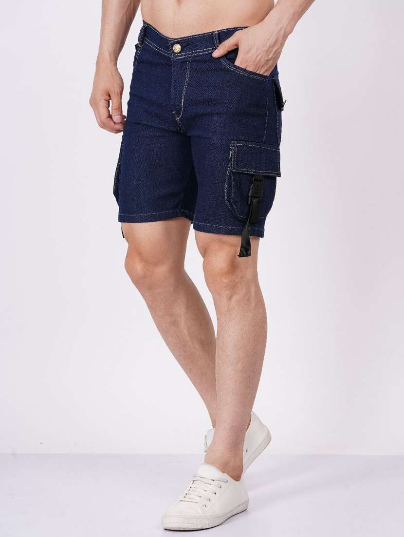 men solid mid rise denim cargo shorts