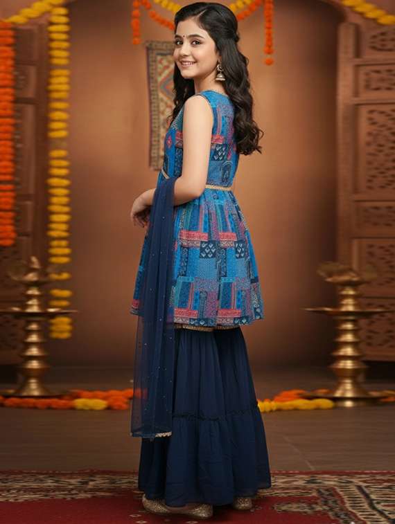 women printed kurta and sharara set with dupatta - 22353399 -  Standard Image - 2