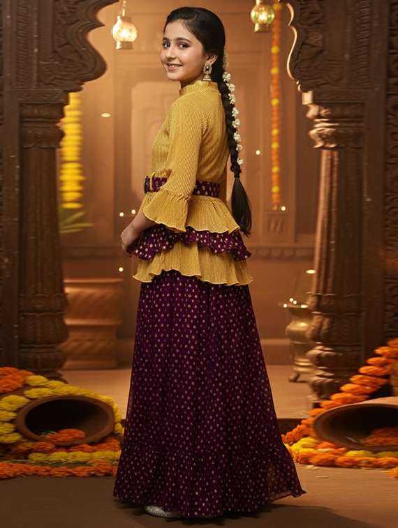Girls Self Designed Lehenga And Choli Set - 22353431 -  Standard Image - 2