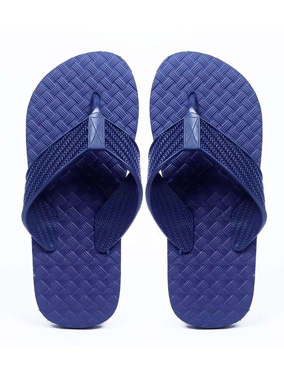 men solid toe seperator slipper - 22353471 -  Standard Image - 2