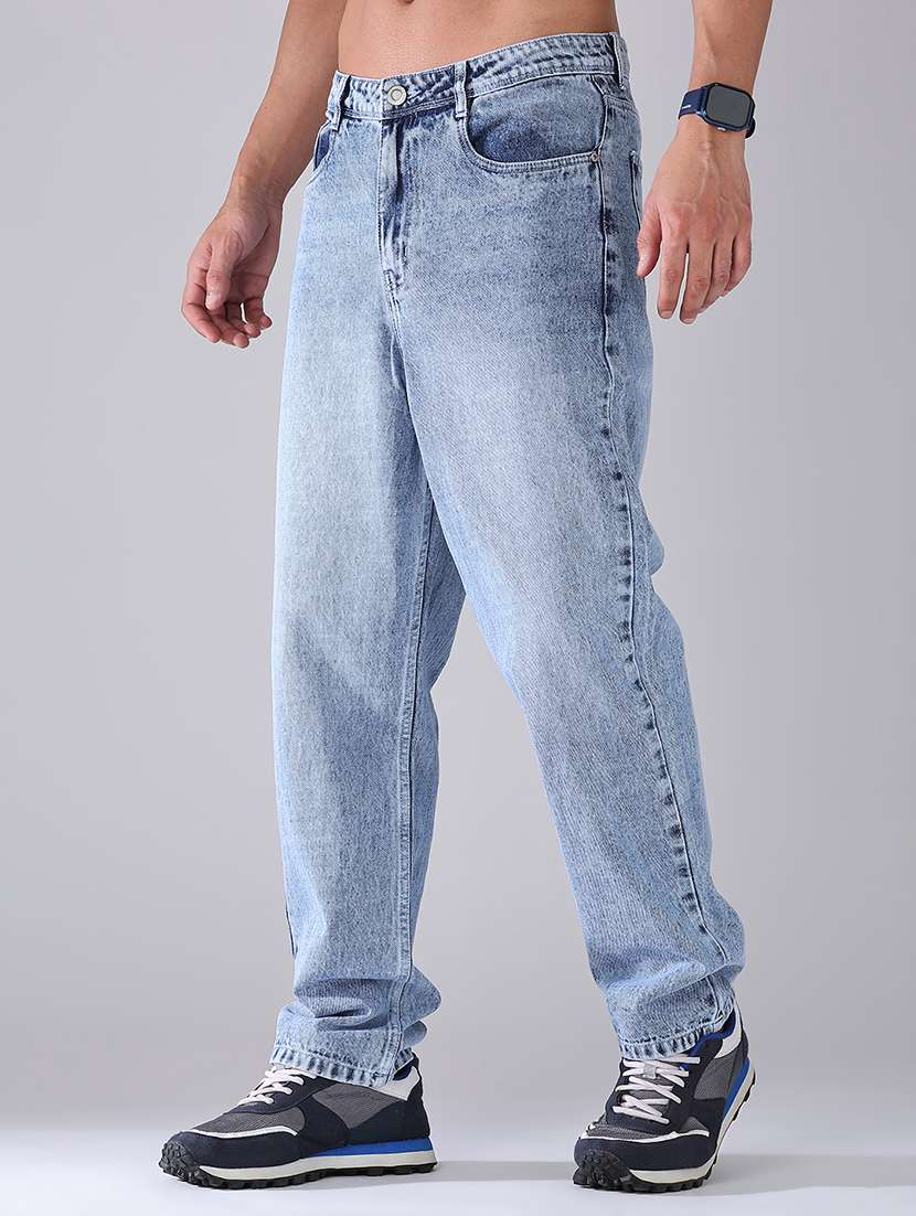 men washed mid rise baggy jeans - 22354142 -  Standard Image - 2