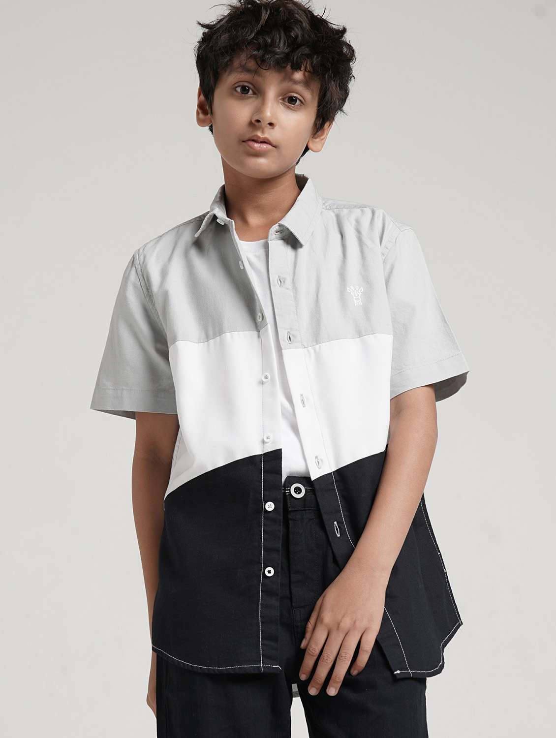 boys color blocked collared short sleeve shirt