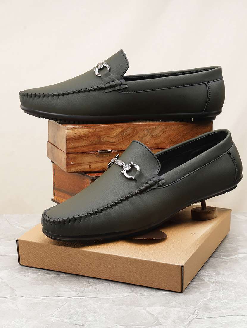 men solid slip on horsebit loafer