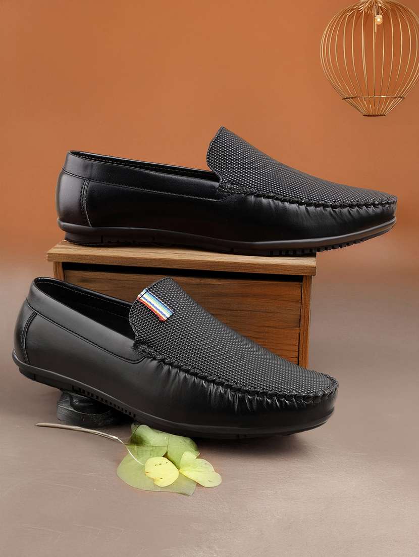 men textured slip on loafer