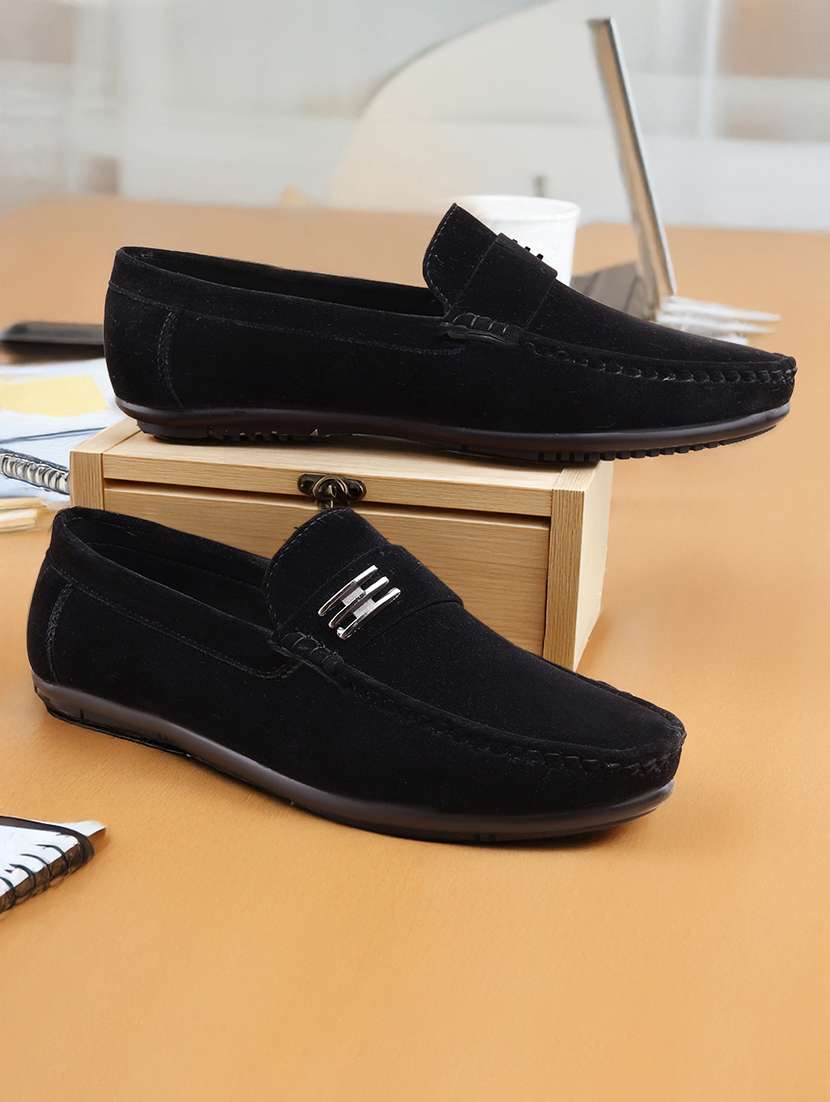 men solid slip on loafer