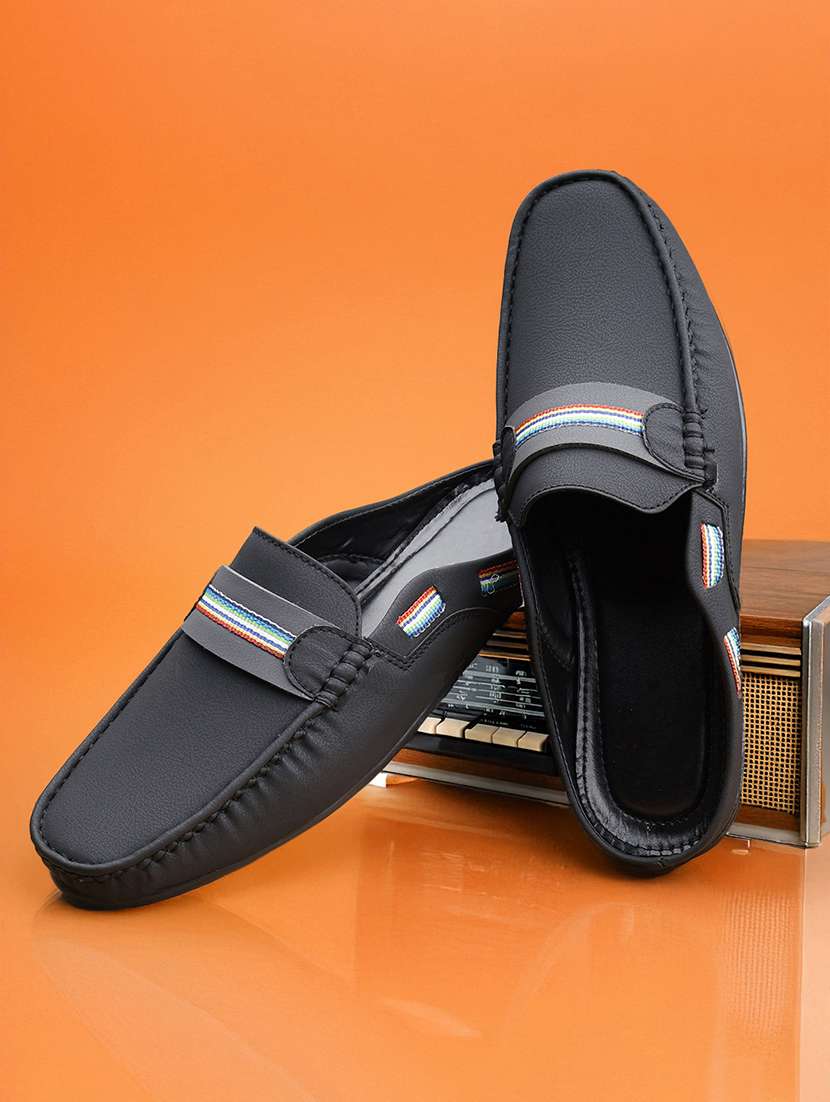 men solid slip on loafer