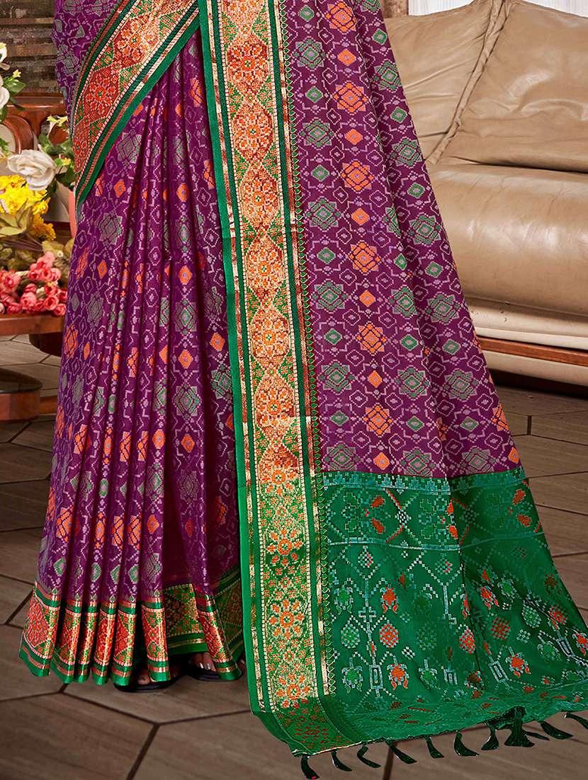 women self design patola saree with blouse - 22357648 -  Standard Image - 2