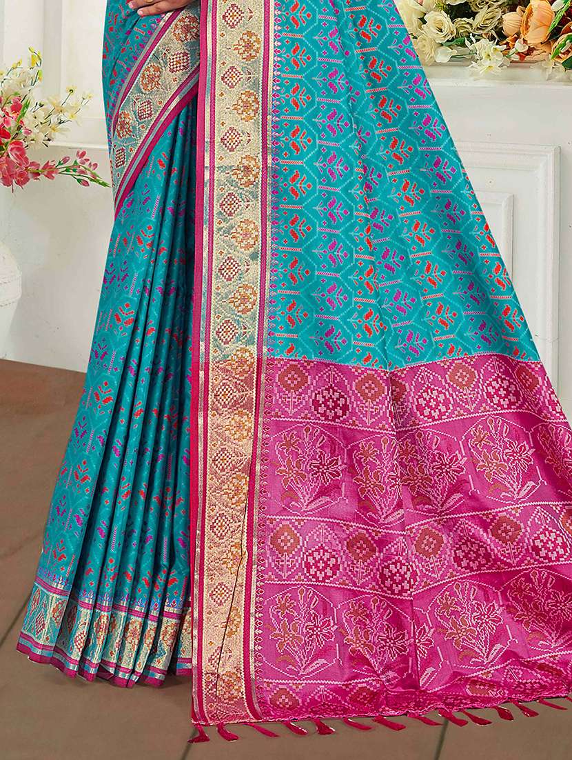 women self design patola saree with blouse - 22357652 -  Standard Image - 2
