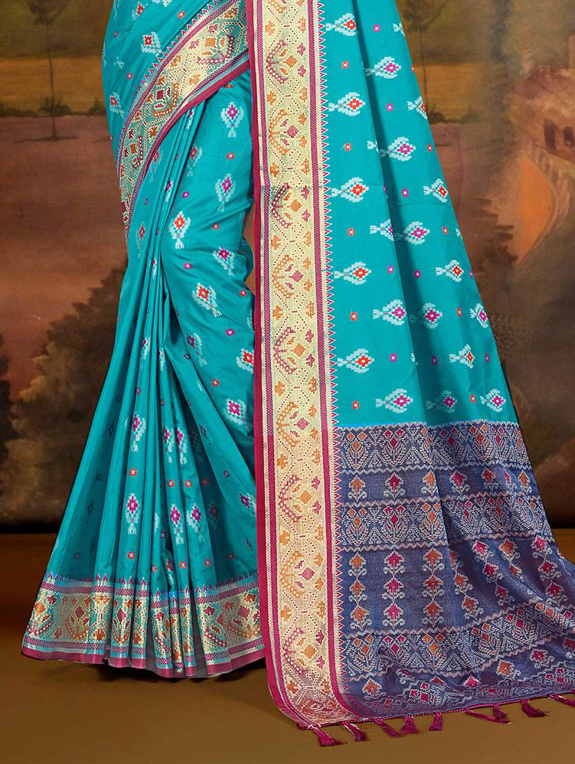 women self design patola saree with blouse - 22357664 -  Standard Image - 2