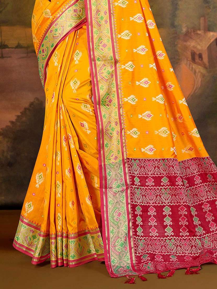 women self design patola saree with blouse - 22357669 -  Standard Image - 2