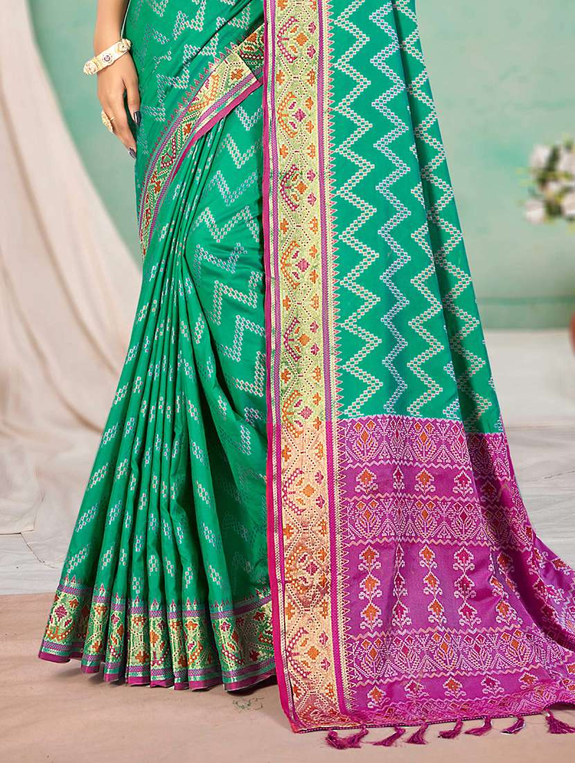 women self design patola saree with blouse - 22357671 -  Standard Image - 2
