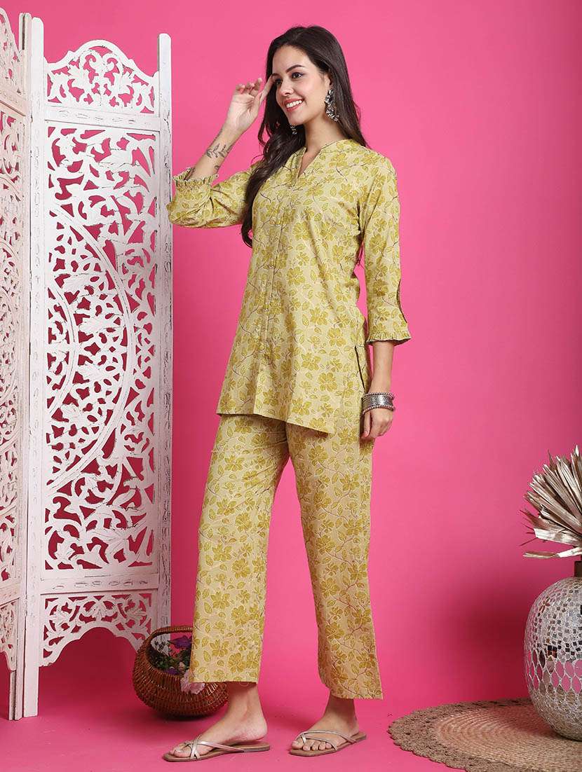 women printed three quarter sleeve ethnic co-ord set - 22357781 -  Standard Image - 2