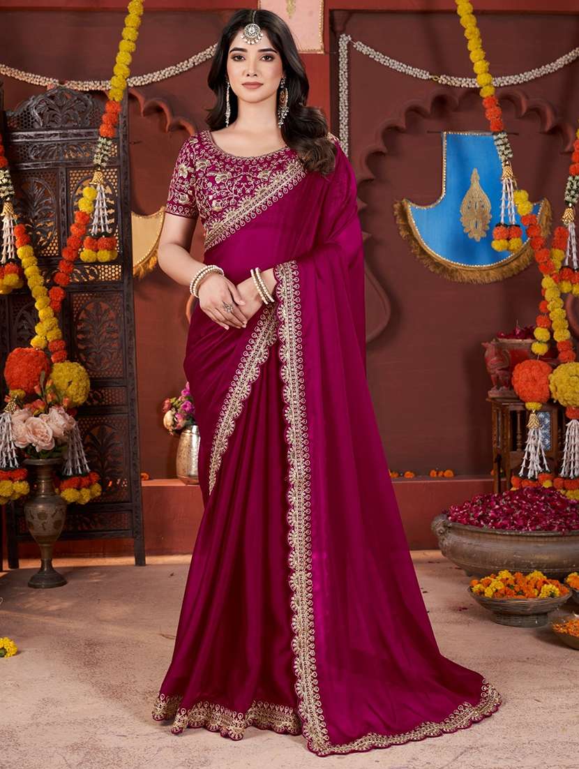 women solid with bordered saree with blouse