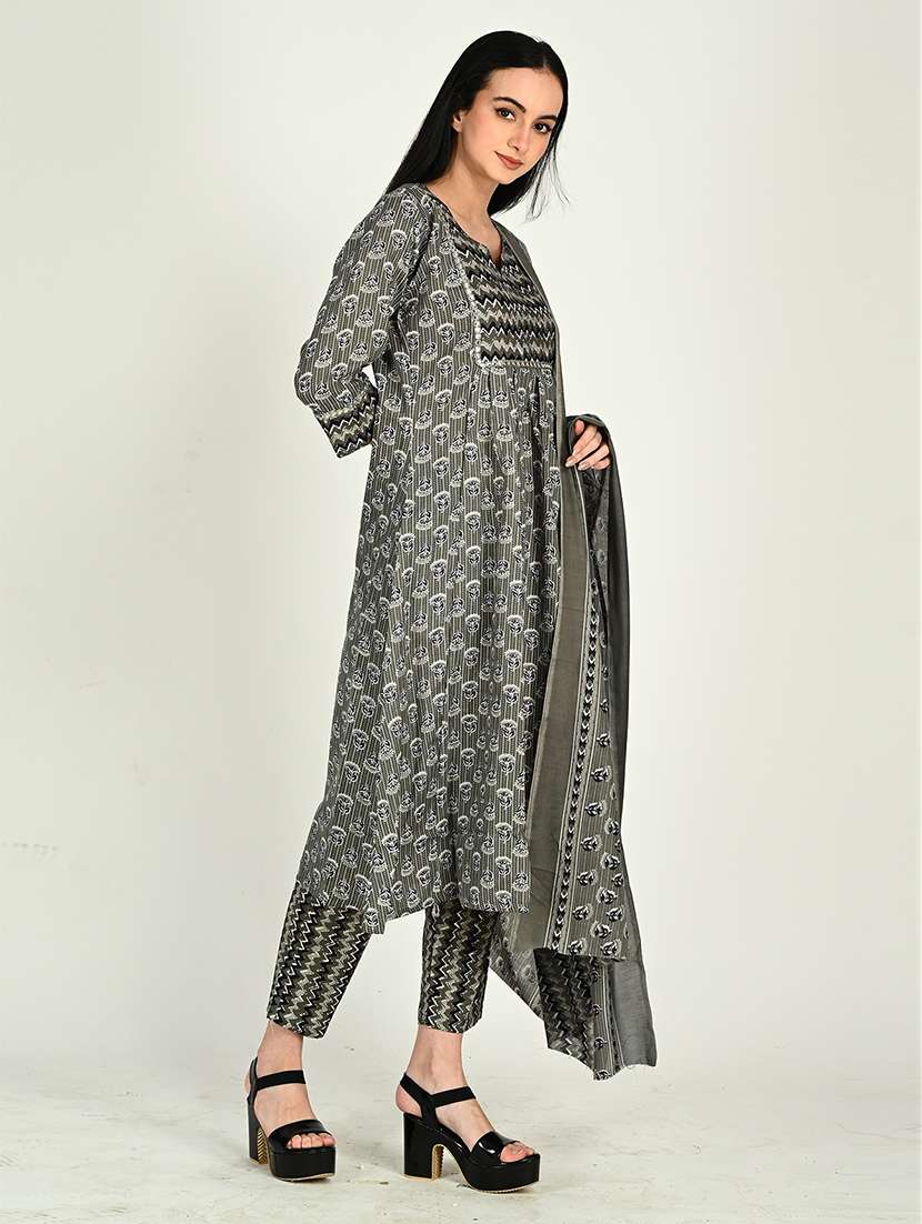 women printed three quarter sleeve kurta pant with dupatta set - 22357939 -  Standard Image - 2