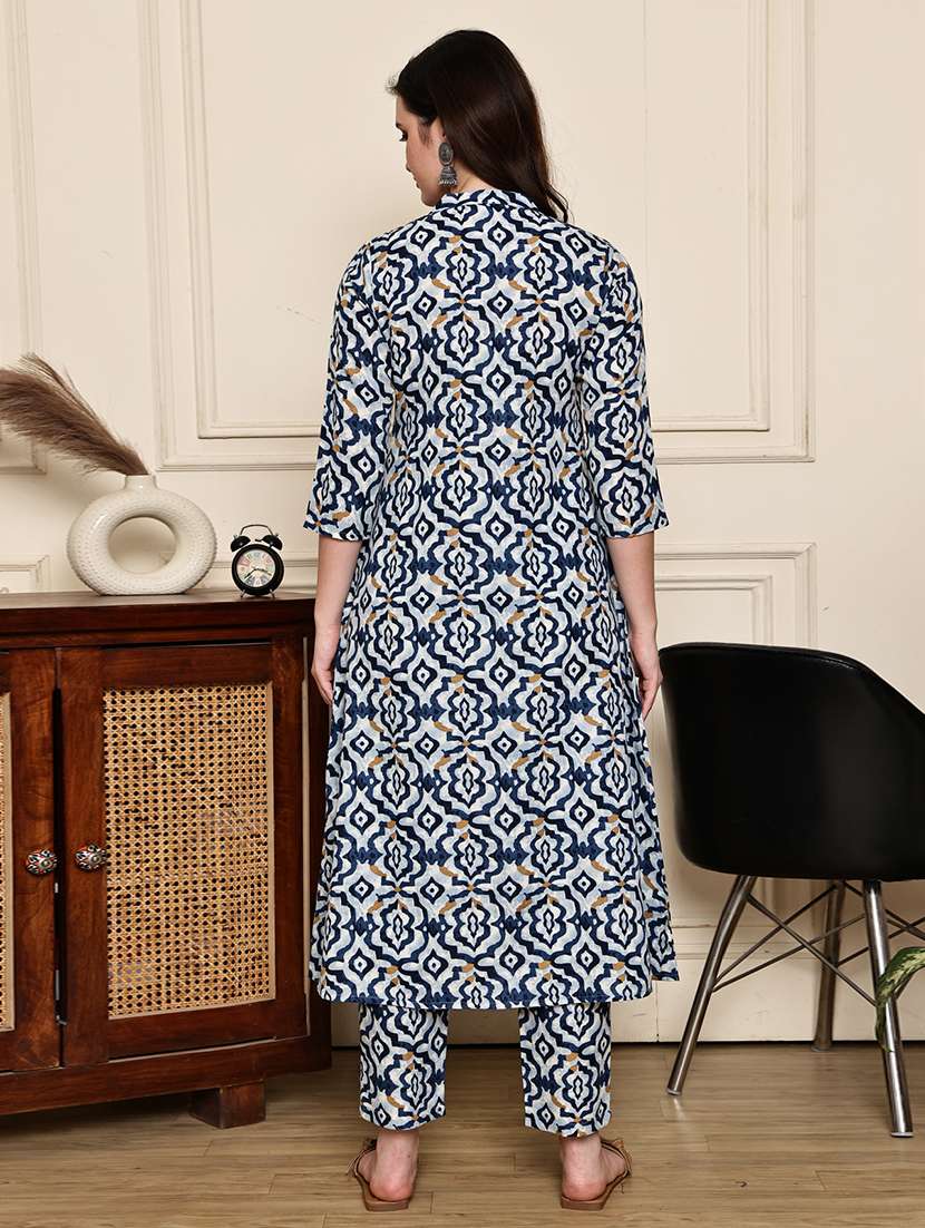 women printed three quarter sleeve kurta pant set - 22357940 -  Standard Image - 2