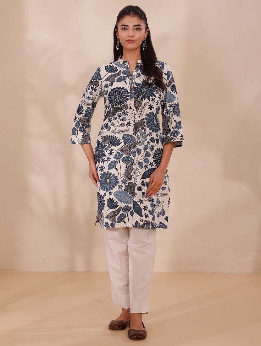 women floral printed three quarter sleeve straight kurta