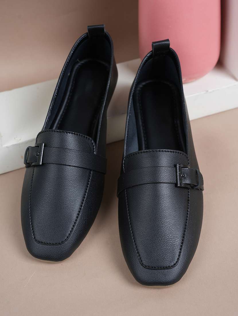 women solid slip on ballerina