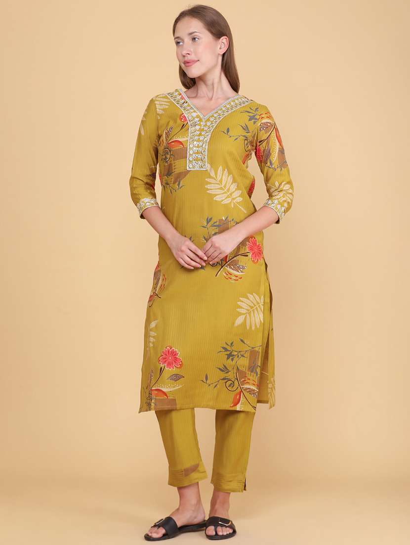 women printed three quarter sleeve kurta pant set - 22360189 -  Standard Image - 2
