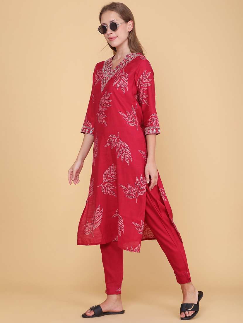 women printed three quarter sleeve kurta pant set