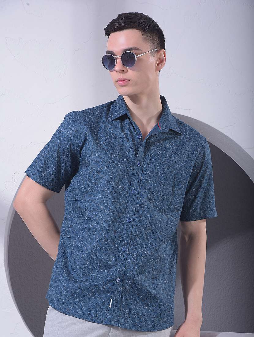 men printed short sleeve shirt