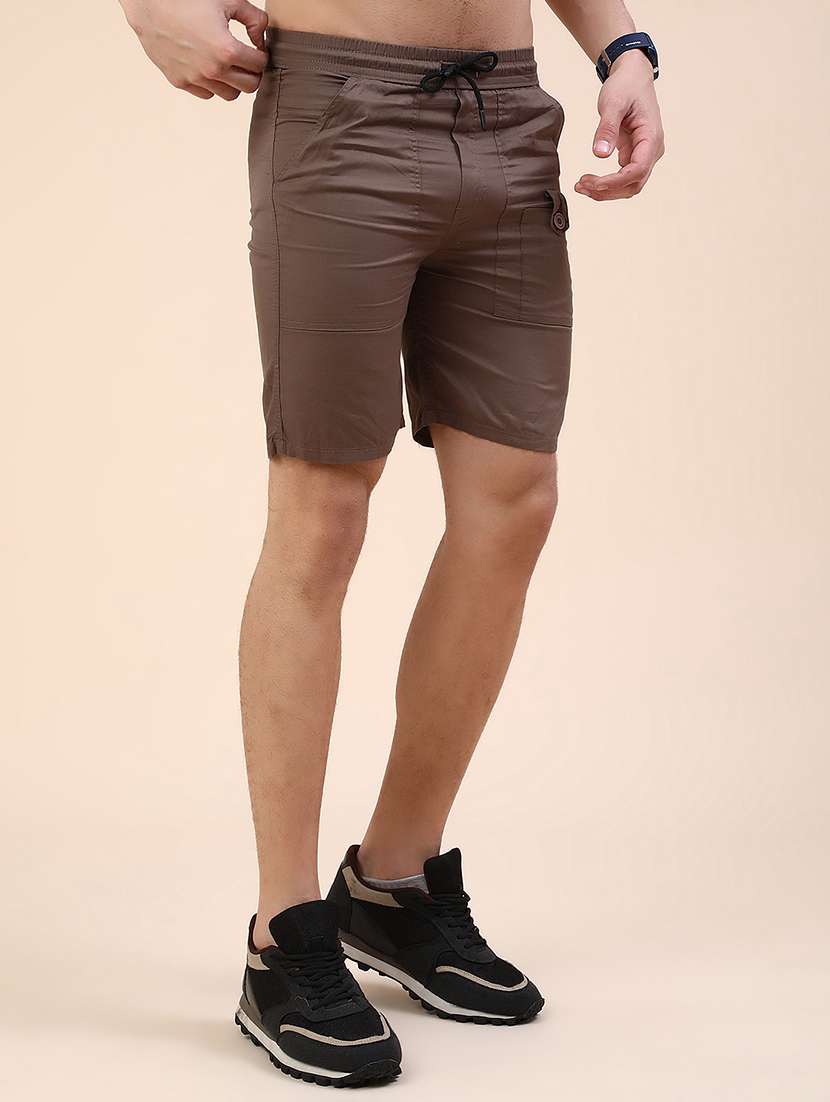 men solid mid rise slim fit short - 22361346 -  Standard Image - 2