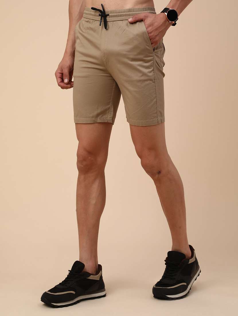 men solid mid rise slim fit short - 22361354 -  Standard Image - 2
