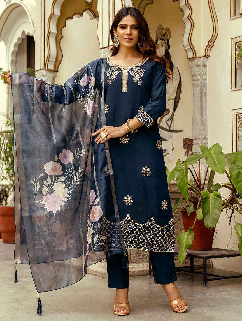 women solid with work three quarter sleeve kurta pant with dupatta set