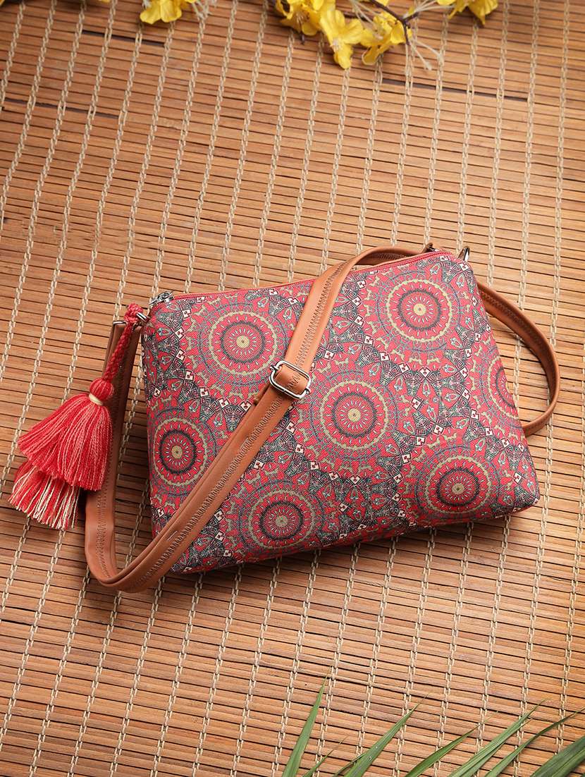 women printed sling bag