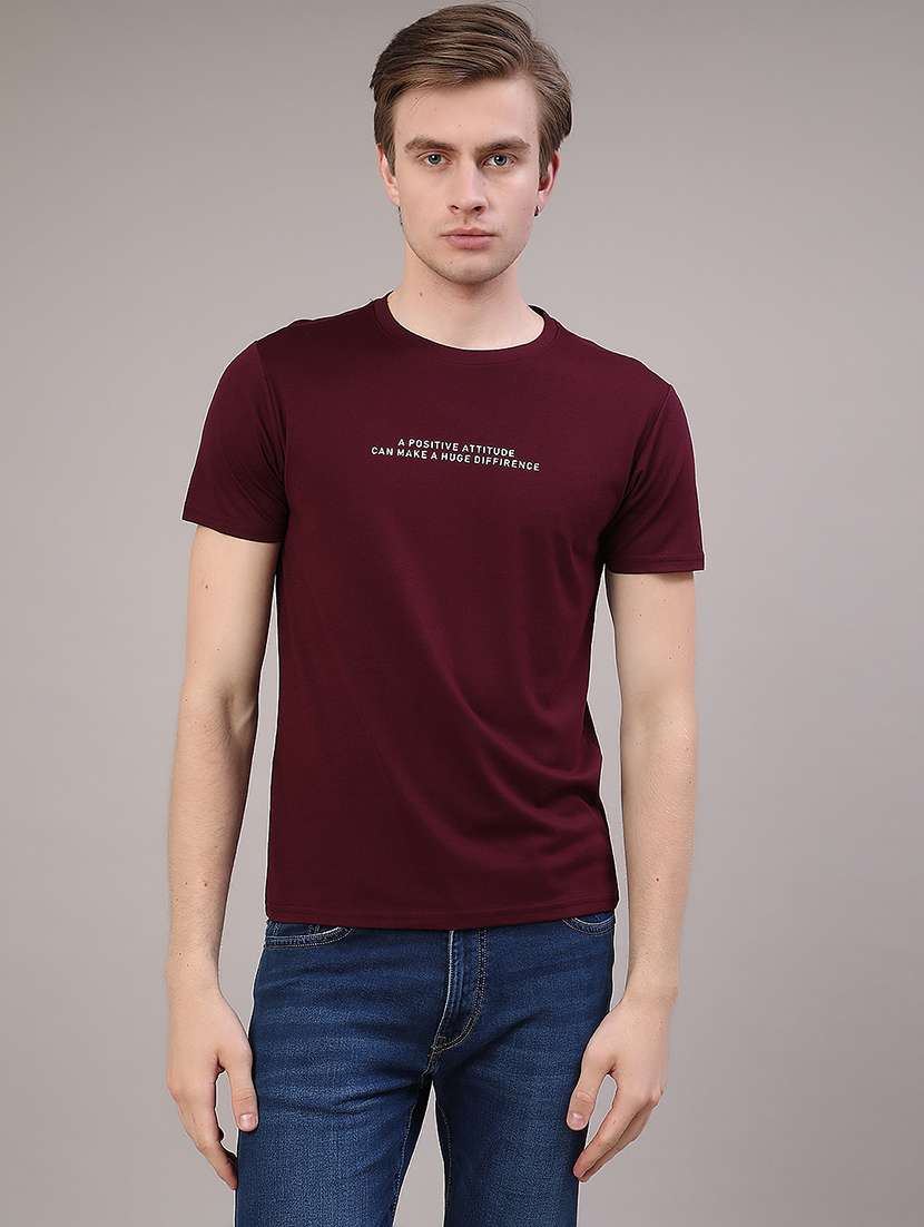 Maroon Cotton Blend Plain Tshirt - 22363223 -  Standard Image - 2