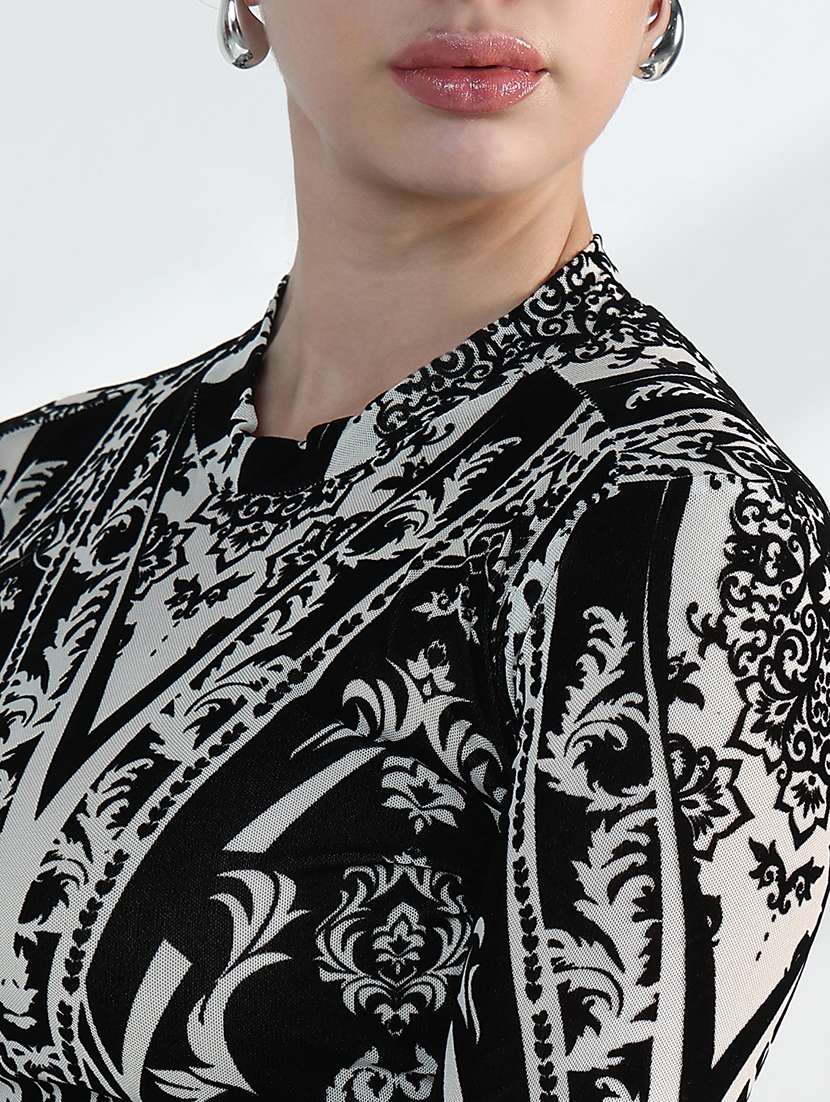 women printed long sleeve crop top - 22363489 -  Standard Image - 2