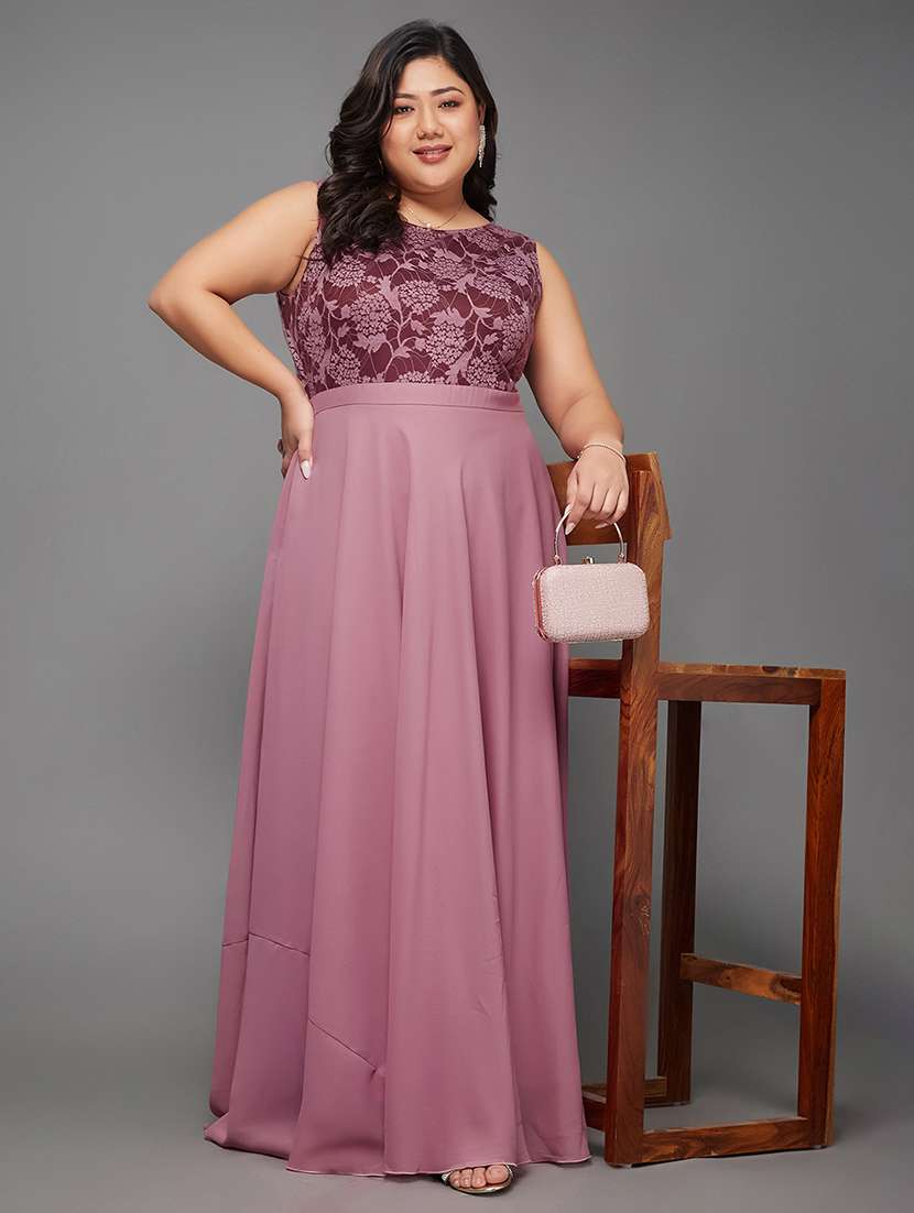 women plus size self designed lace dress