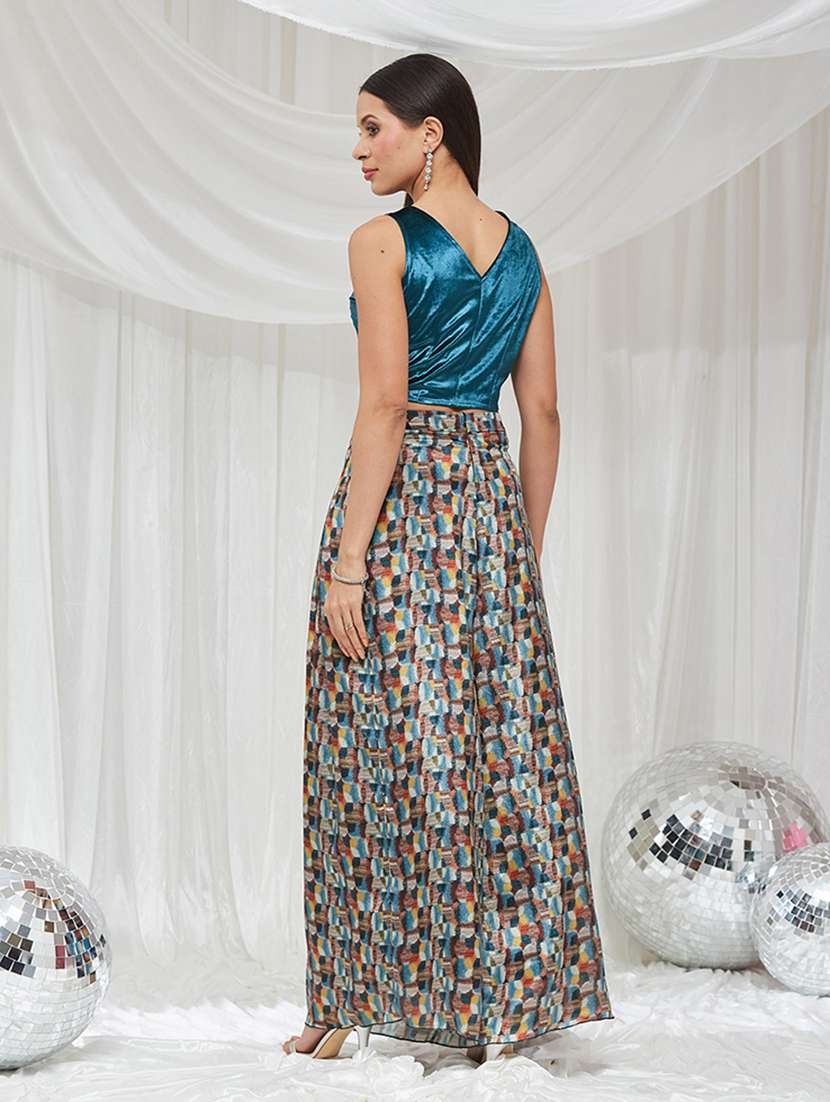 women solid sleeveless velvet crop top - 22364245 -  Standard Image - 2