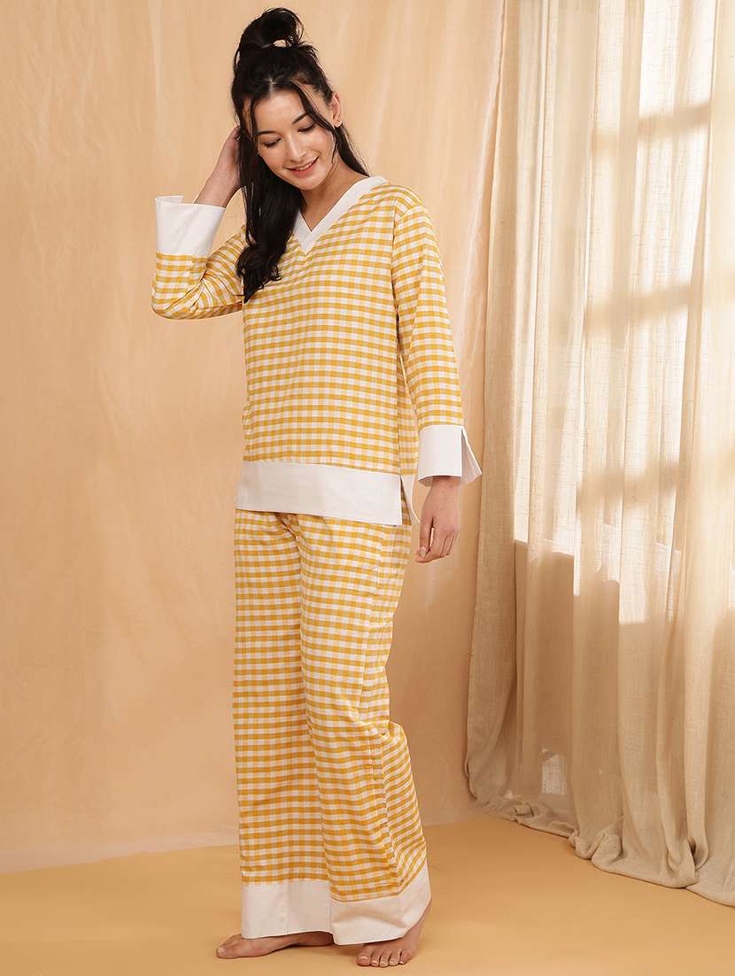 women checkered nightwear pyjama set - 22364503 -  Standard Image - 2