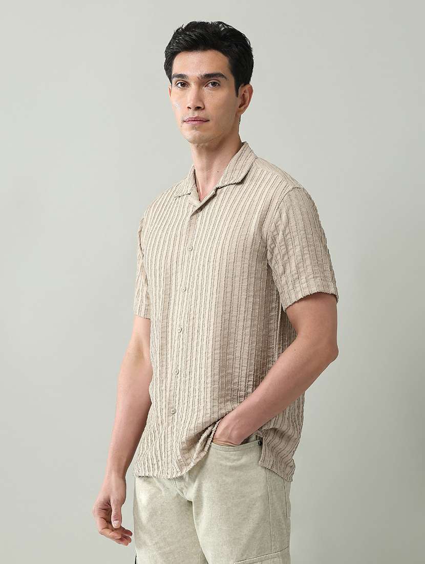 men textured collared short sleeve shirt - 22368699 -  Standard Image - 2