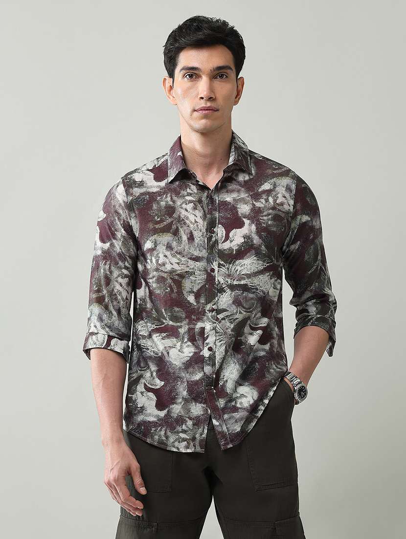 men printed collared long sleeve shirt