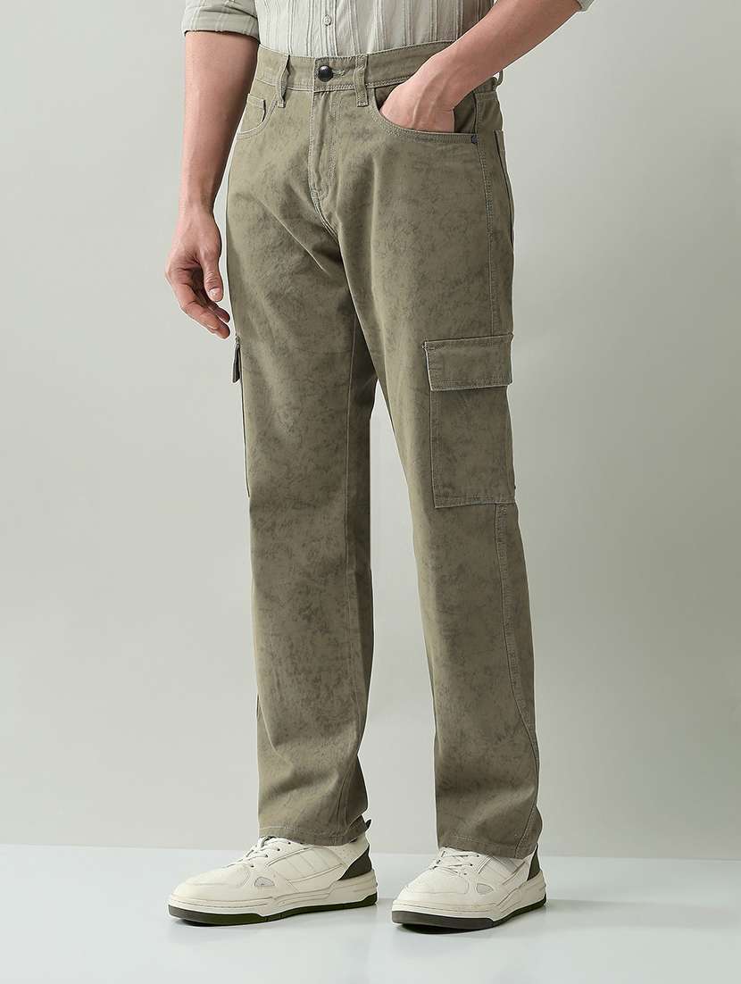 men solid mid rise regular fit cargo - 22368704 -  Standard Image - 2